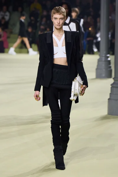 Look 84
